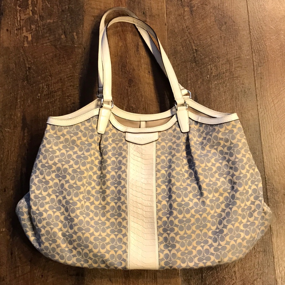 Good Used condition Coach purse